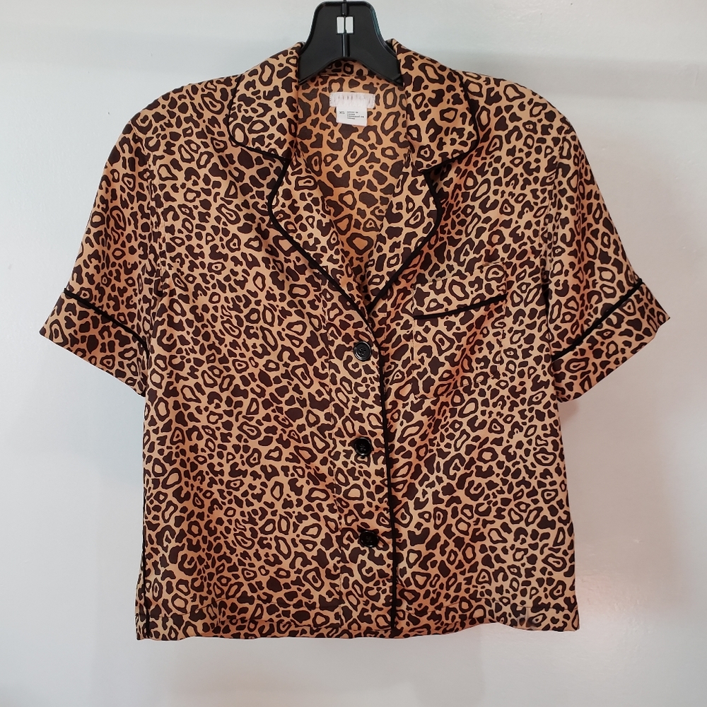 Button Up Pajama Top | XS | Giraffe Print